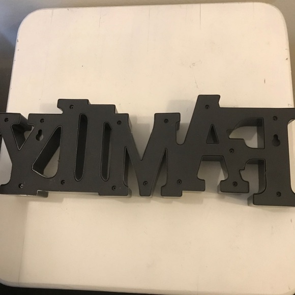 “Love” “Family” Plastic Wall Art - Picture 8 of 8